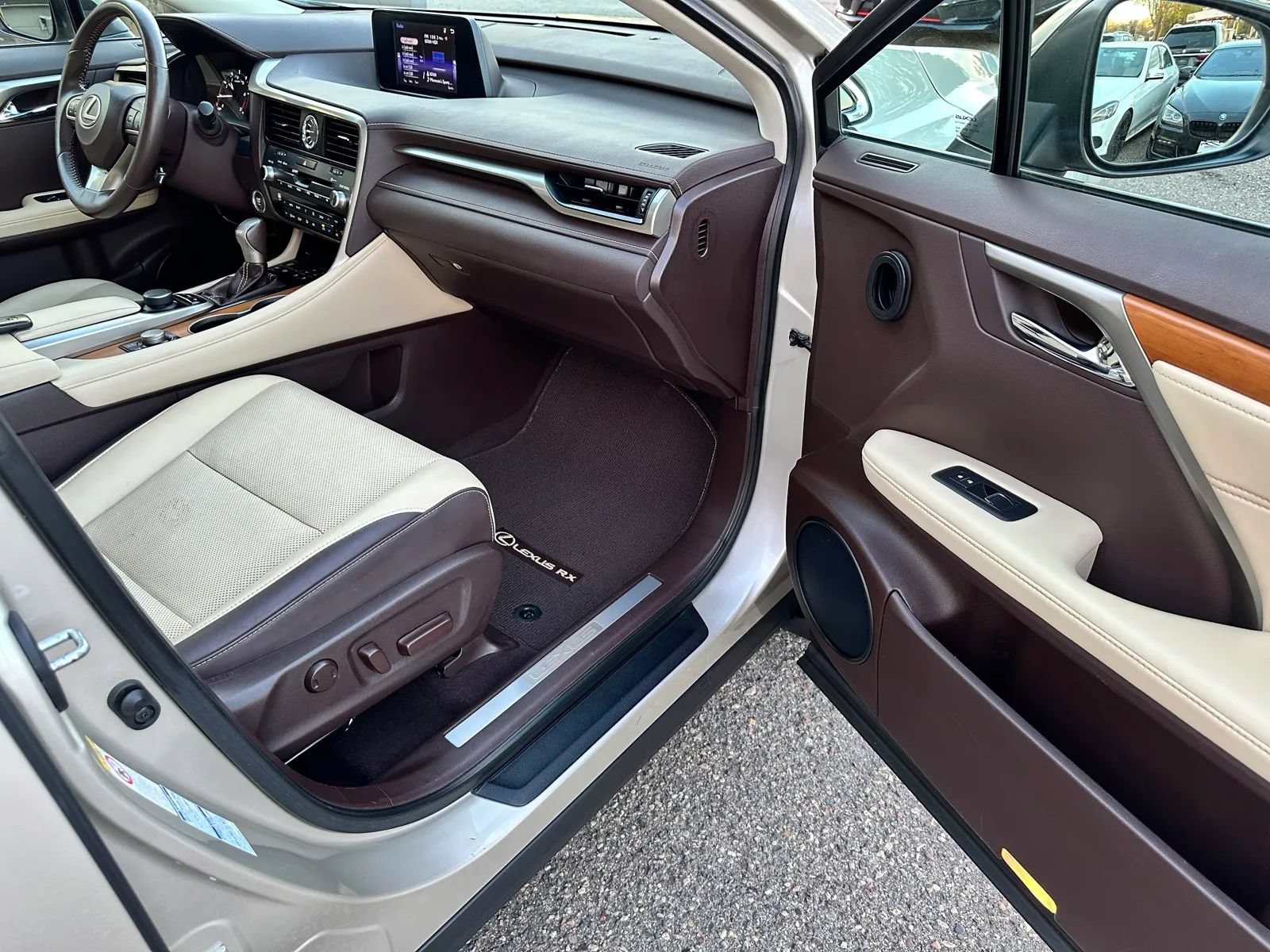 Used 2016 Lexus RX 350 AWD w/ Premium Package image 17