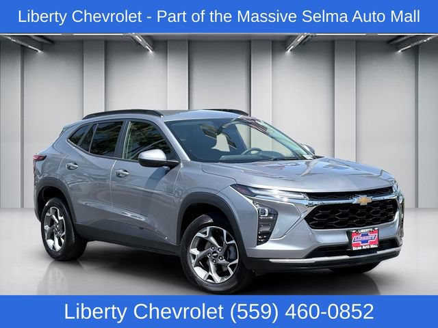 Used 2025 Chevrolet Trax LT