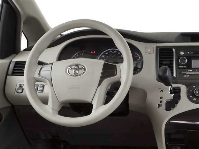 Used 2012 Toyota Sienna XLE AWD/4WD image 4