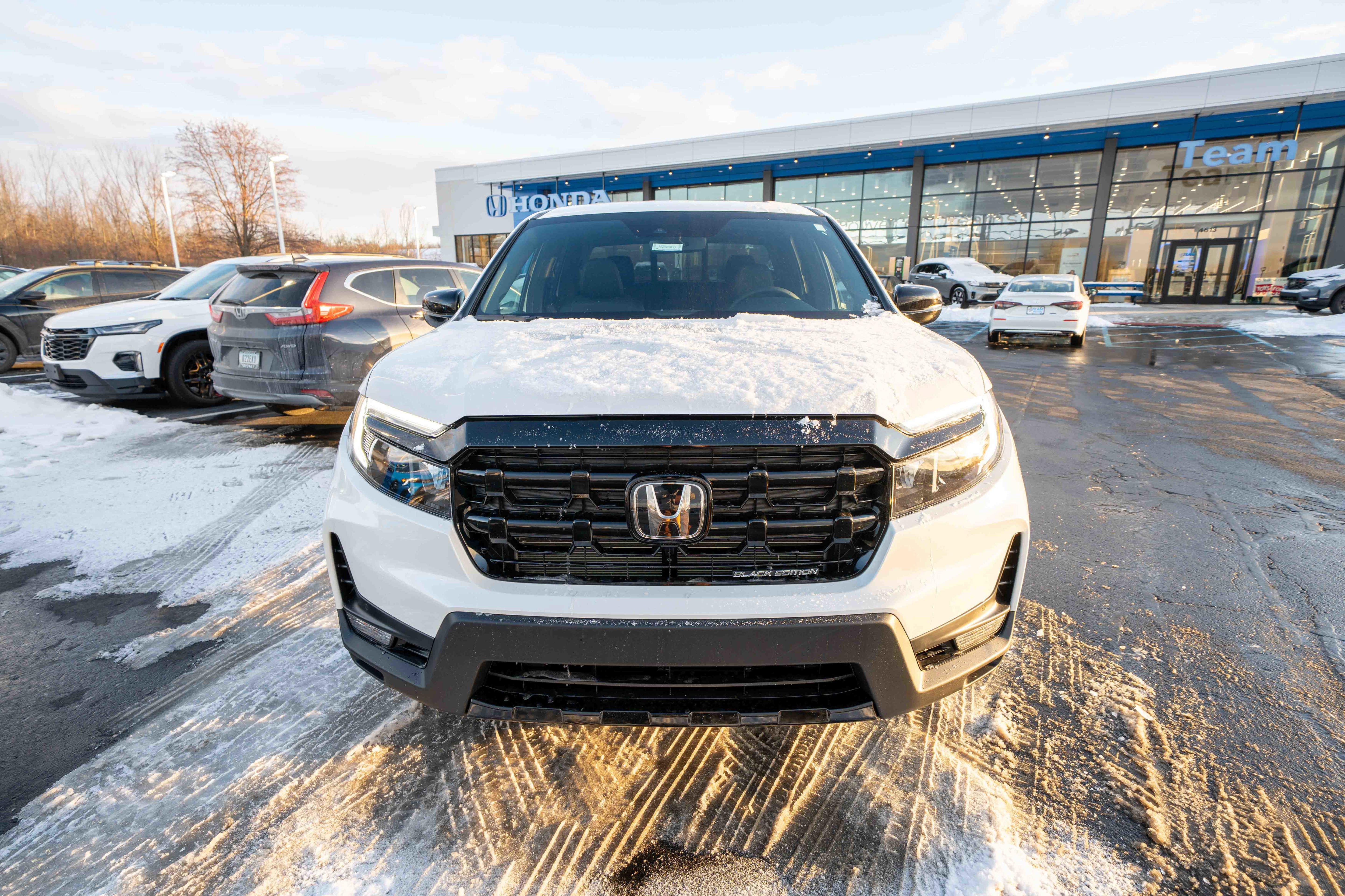 New 2026 Honda Ridgeline Black Edition image 2