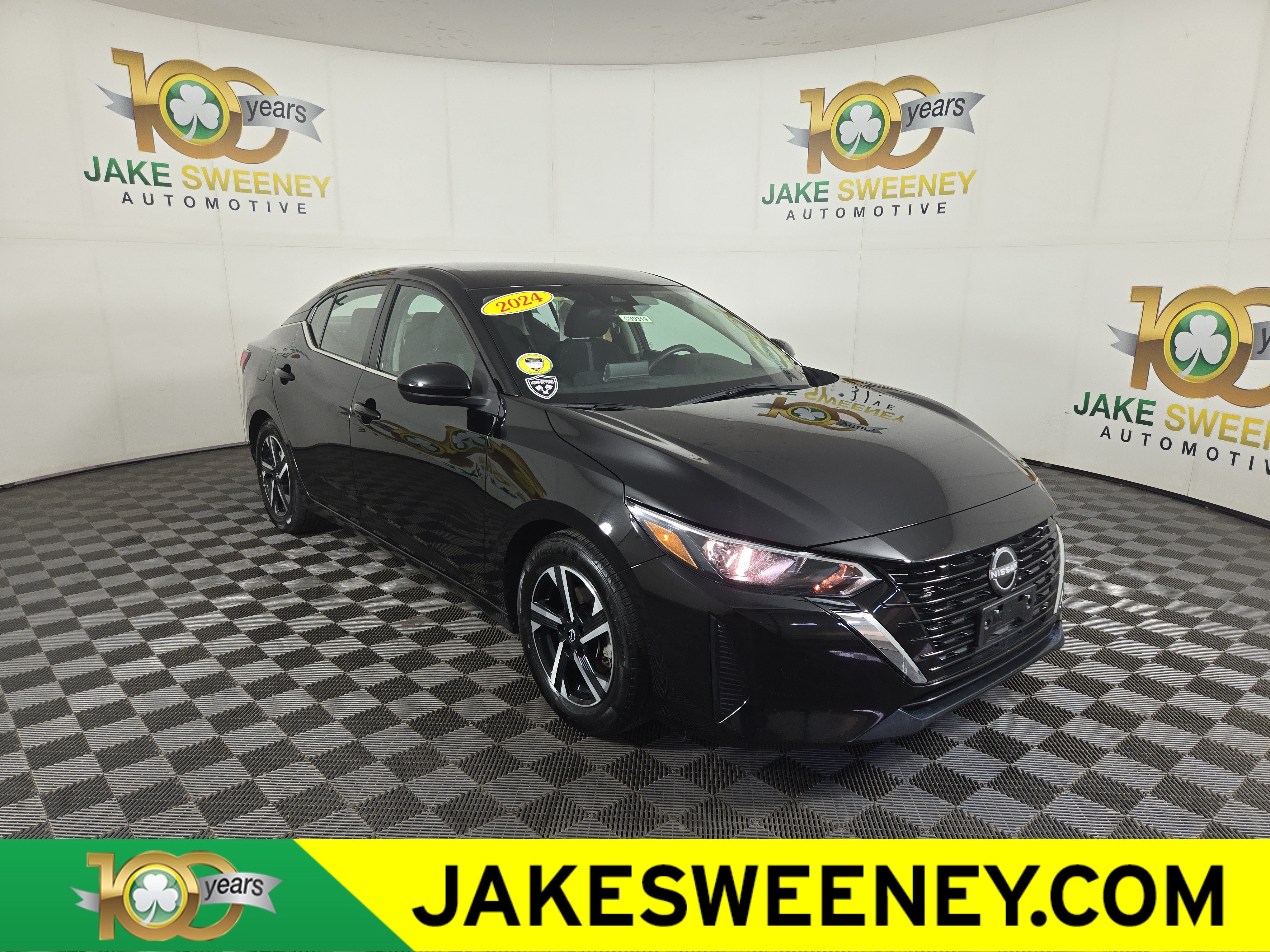 Used 2024 Nissan Sentra SV FWD image 1