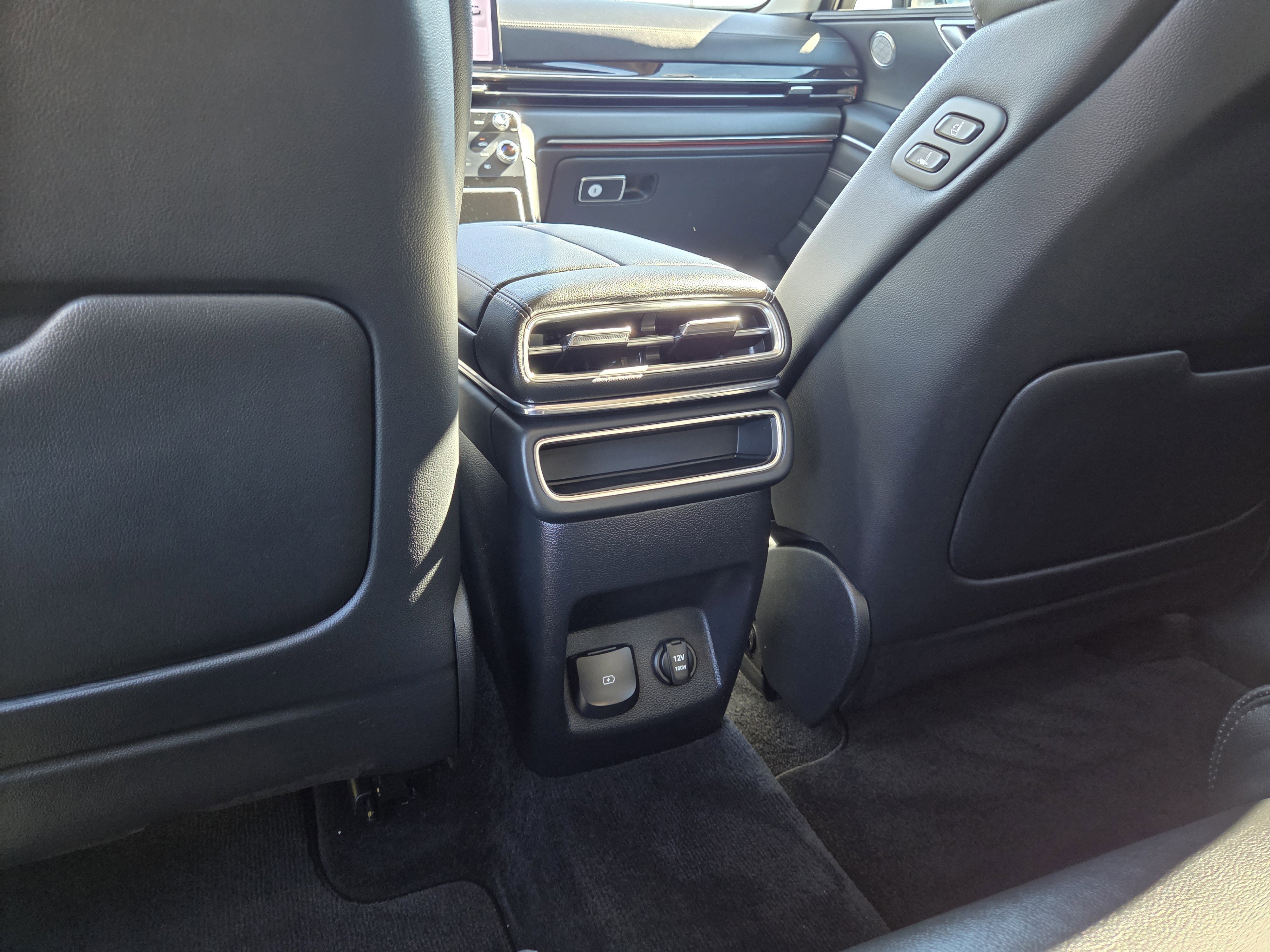 Used 2025 Genesis GV80 2.5T Standard image 19