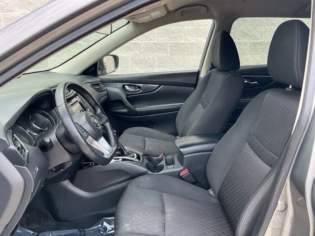 Used 2020 Nissan Rogue SV FWD image 16