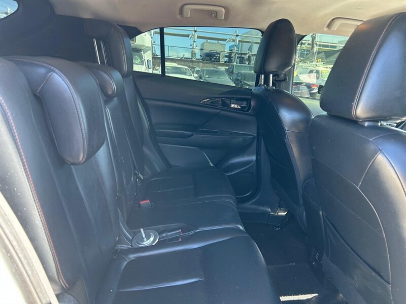 Used 2019 Mitsubishi Eclipse Cross SE AWD/4WD image 12
