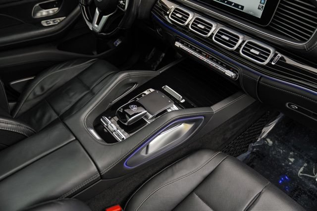 Used 2021 Mercedes-Benz Maybach GLS 600 4MATIC image 43