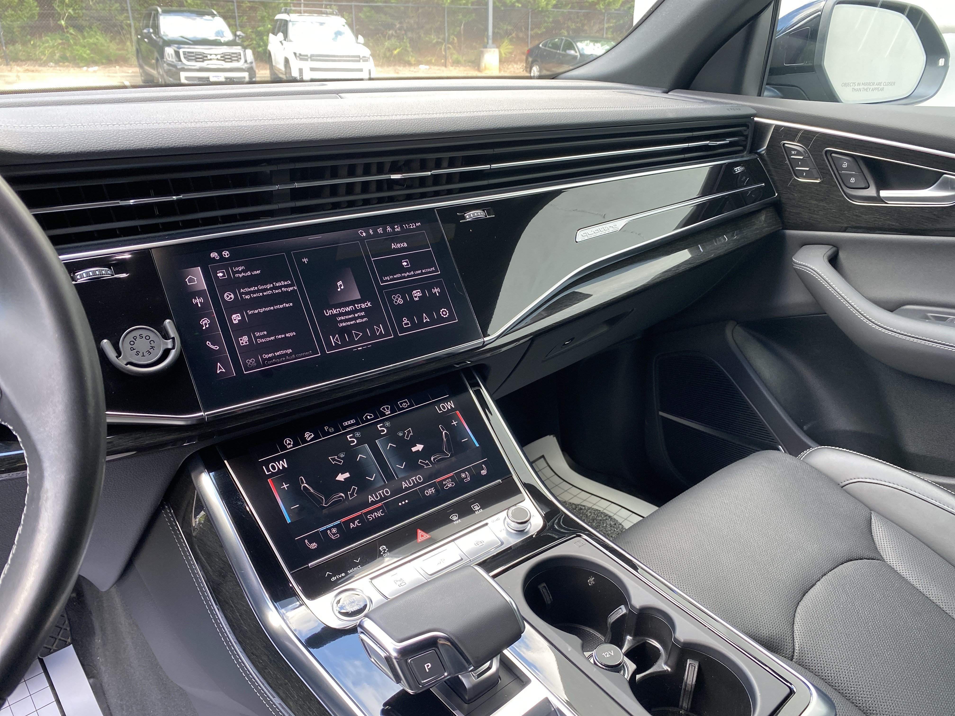 Used 2024 Audi Q8 Prestige AWD/4WD image 24