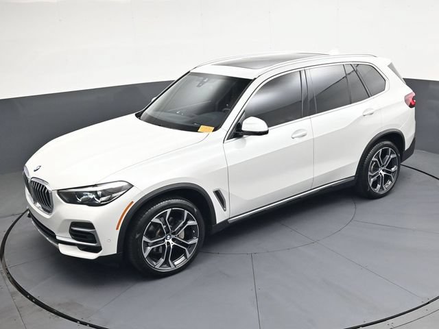 Used 2023 BMW X5 xDrive40i w/ Premium Package AWD/4WD image 32