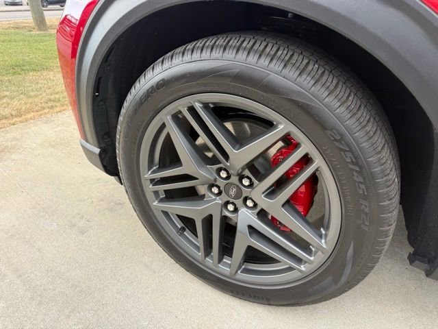 Used 2025 Ford Explorer ST w/ Sun And Sound Package image 5