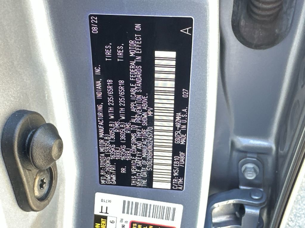 Used 2022 Toyota Highlander XLE image 35