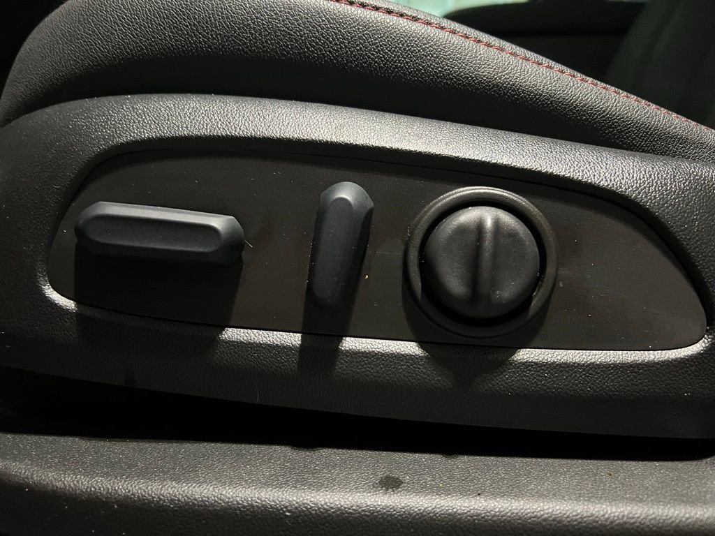 Used 2022 Chevrolet Blazer RS w/ LPO, Exterior Decal Package image 20