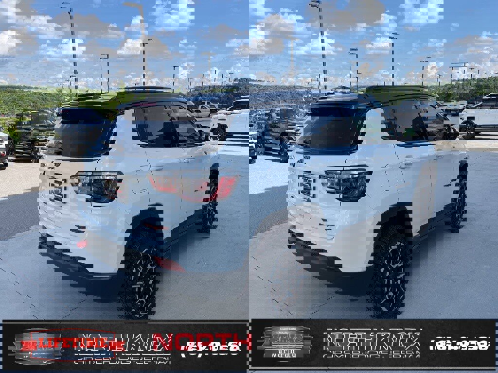 Used 2024 Jeep Compass Trailhawk image 20