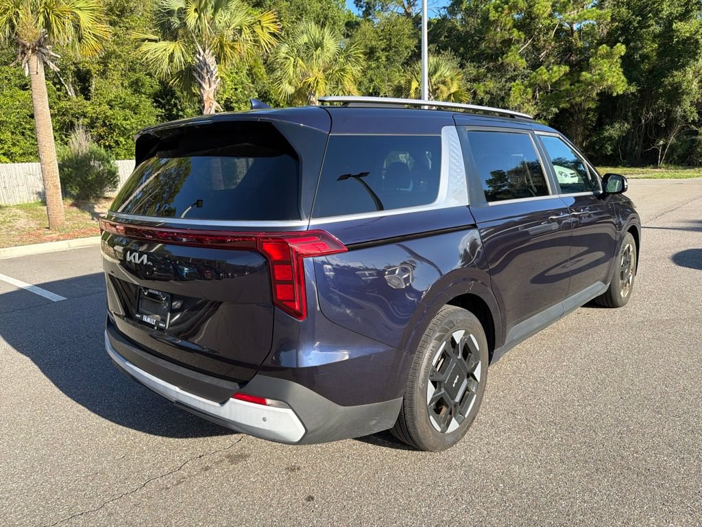 Certified 2025 Kia Carnival EX FWD image 4
