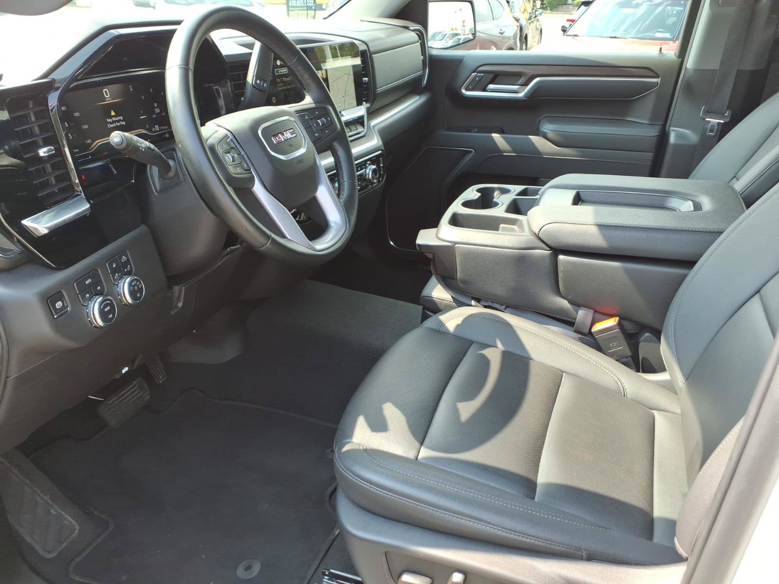 Used 2025 GMC Sierra 1500 SLT AWD/4WD image 11