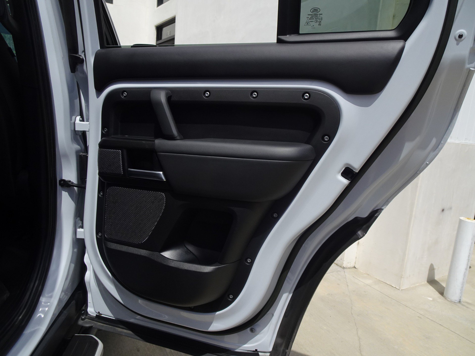 Used 2023 Land Rover Defender 110 AWD/4WD image 17