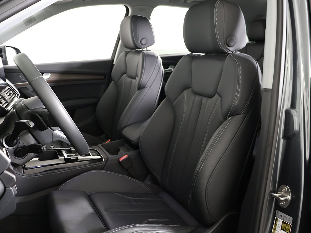 Used 2024 Audi Q5 e Premium Plus image 32