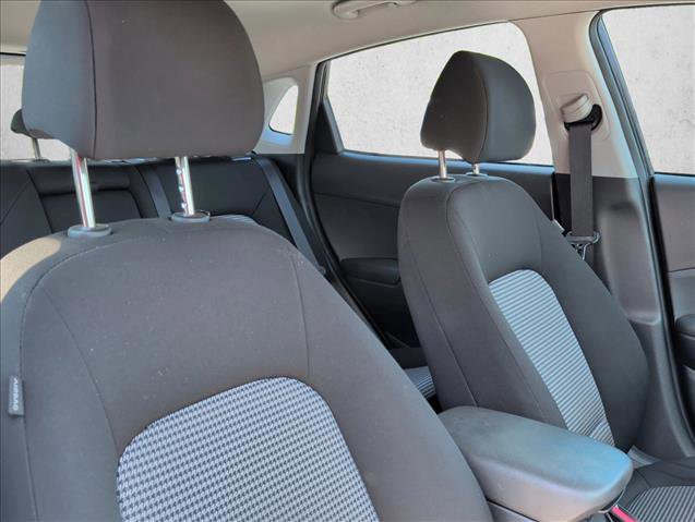 Used 2021 Hyundai Kona SE FWD image 23