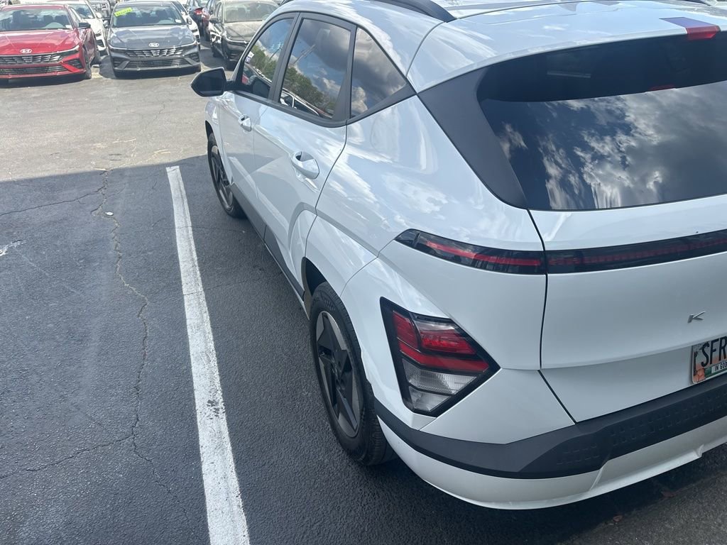 Used 2024 Hyundai Kona SEL FWD image 5