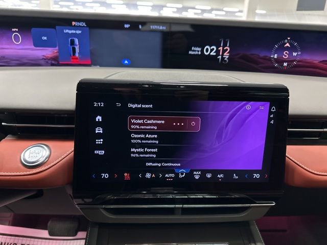 Used 2024 Lincoln Nautilus Black Label image 17