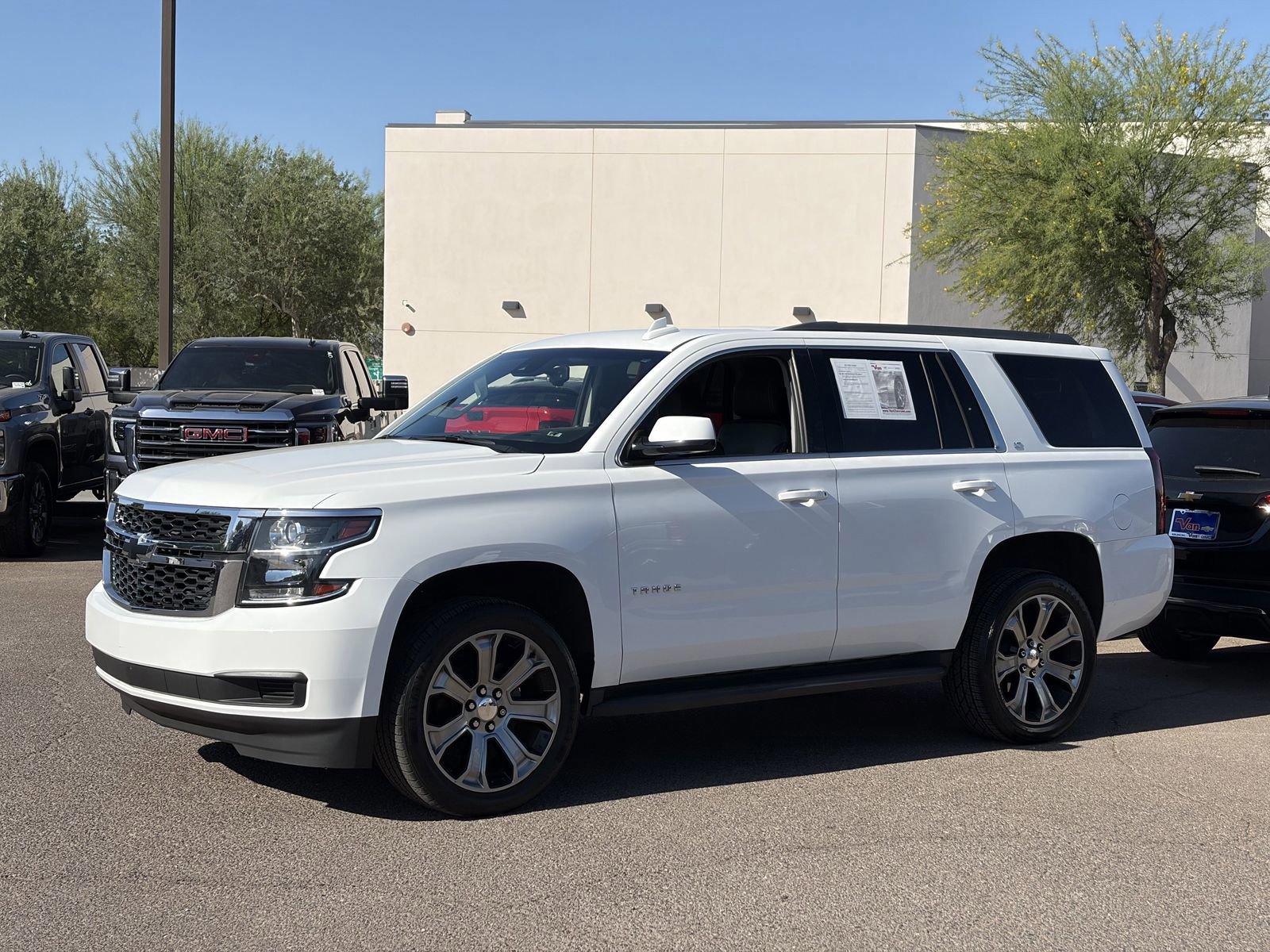 Used 2017 Chevrolet Tahoe LT RWD image 2