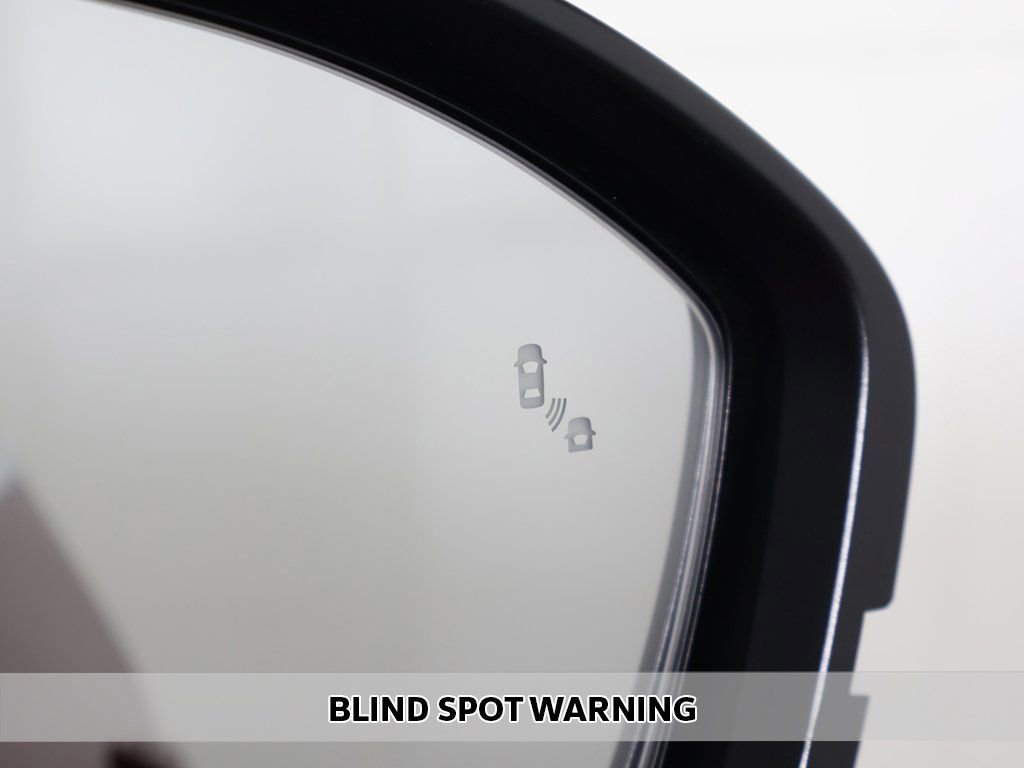 Used 2023 Nissan Pathfinder SL w/ Lighting Package (N92) image 6