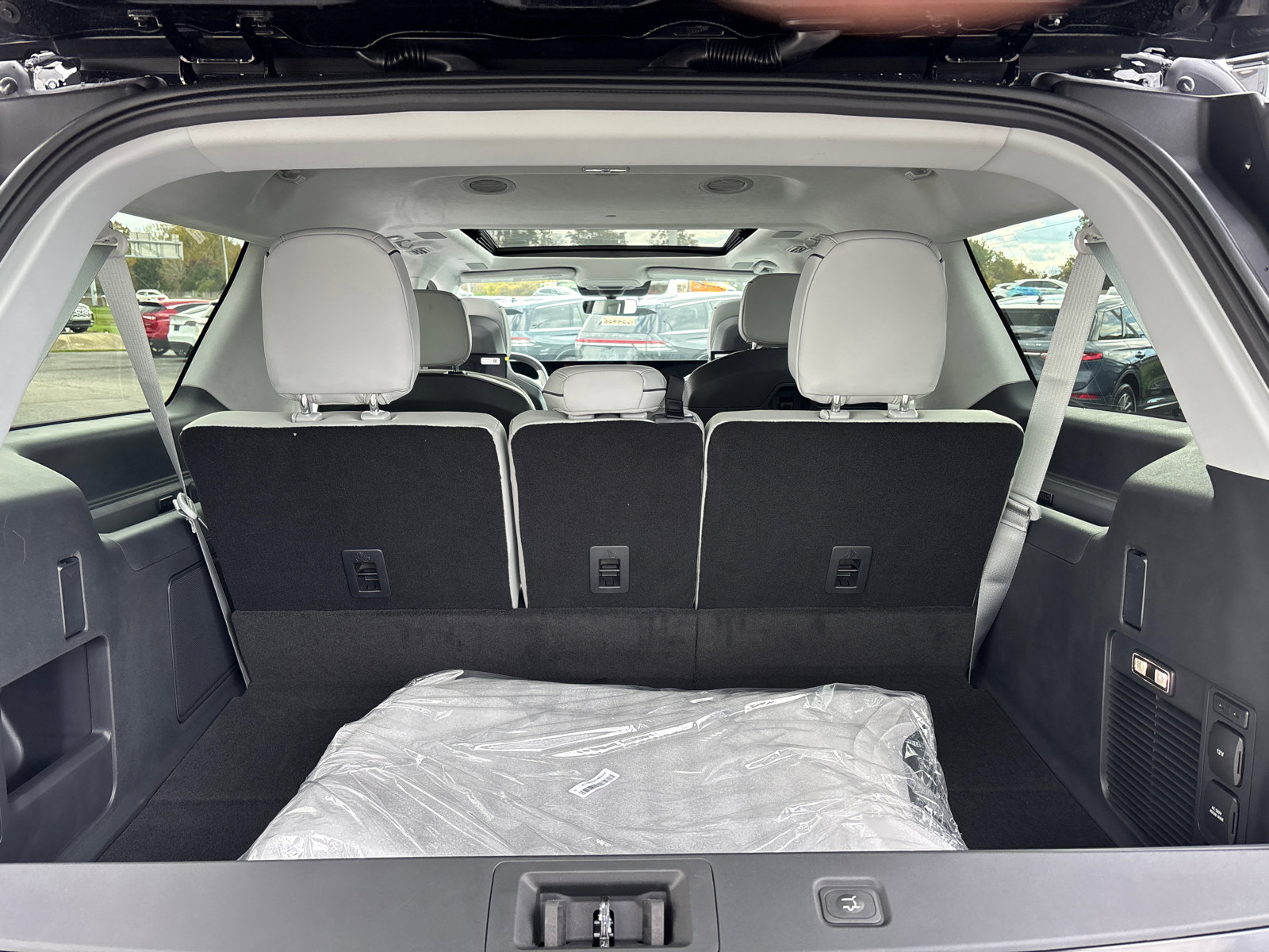 New 2025 Lincoln Navigator L Black Label image 9