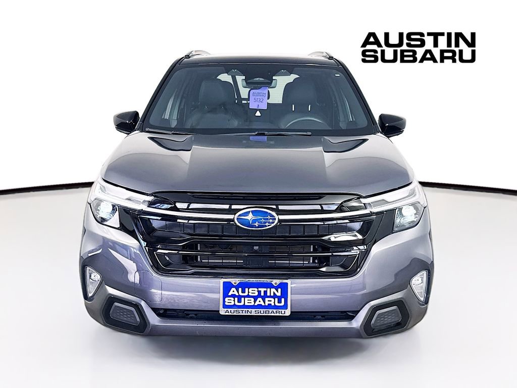 Used 2025 Subaru Forester Touring image 2