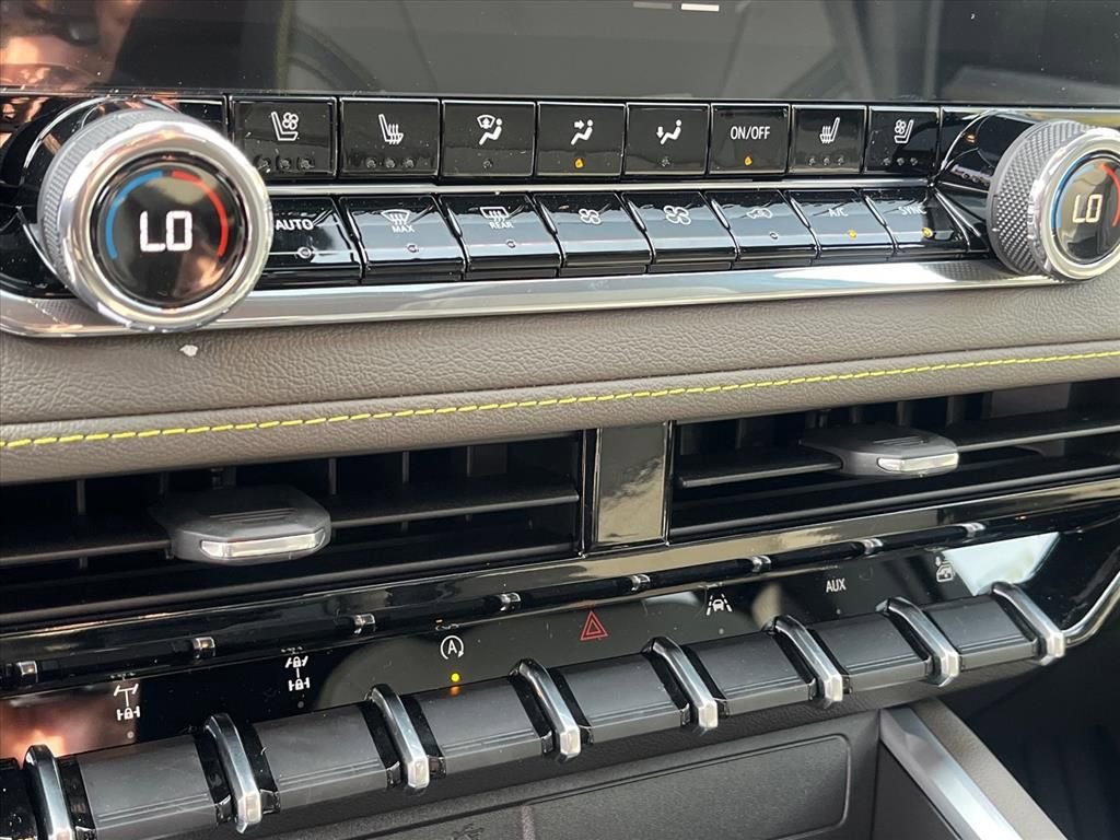 New 2026 Chevrolet Colorado ZR2 image 17