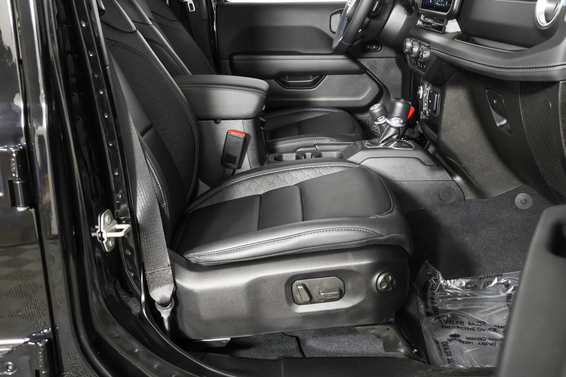 Used 2024 Jeep Wrangler High Altitude AWD/4WD image 45