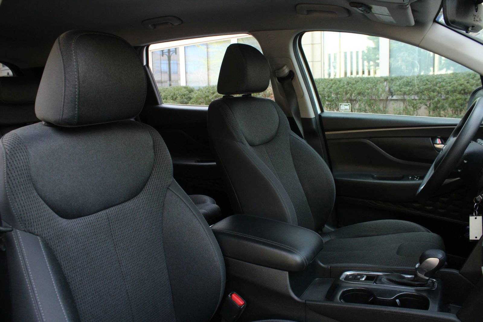 Used 2019 Hyundai Santa Fe SE FWD image 25