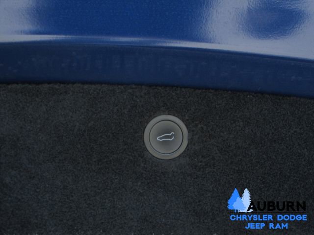 Used 2022 Tesla Model X image 7