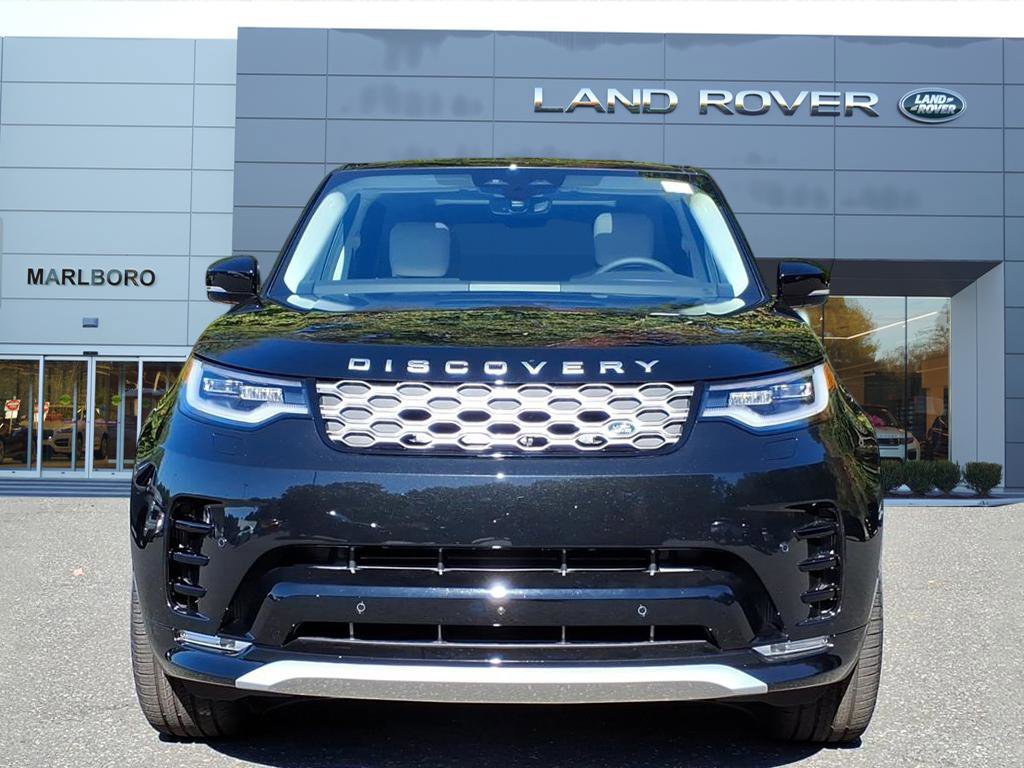 New 2026 Land Rover Discovery Limited Edition image 8