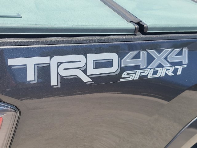Used 2020 Toyota Tacoma TRD Sport AWD/4WD image 28