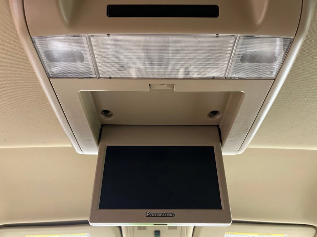 Used 2012 GMC Yukon XL SLT w/ Regional Value Package RWD image 11