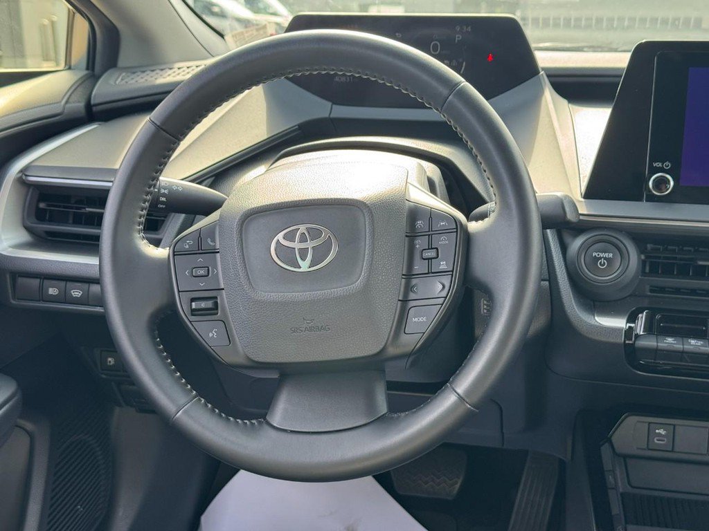 Certified 2023 Toyota Prius LE AWD/4WD image 13