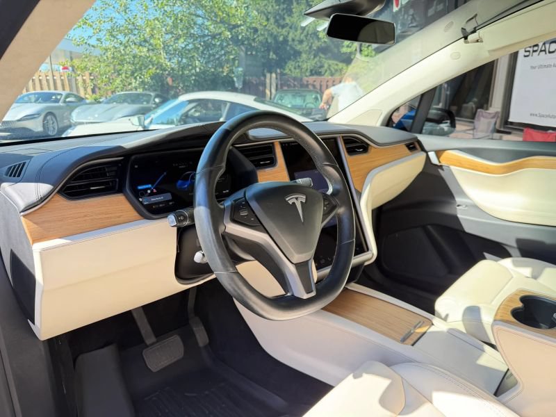 Used 2018 Tesla Model X 100D AWD/4WD image 14