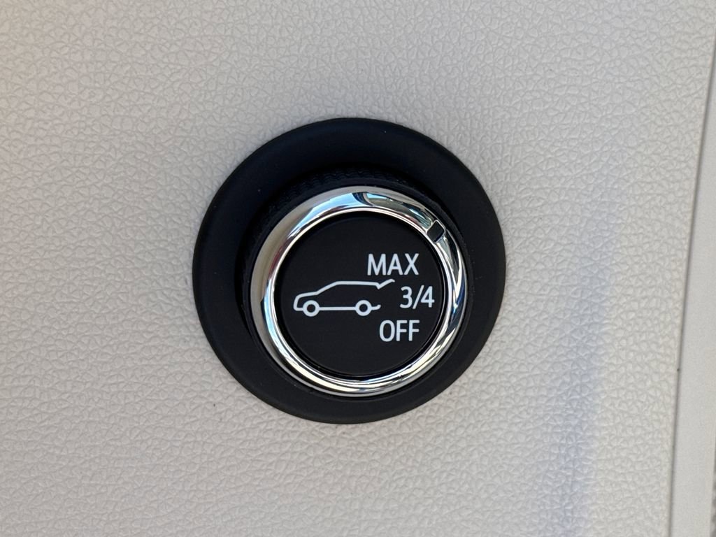 Certified 2023 Buick Envision Preferred AWD/4WD image 30