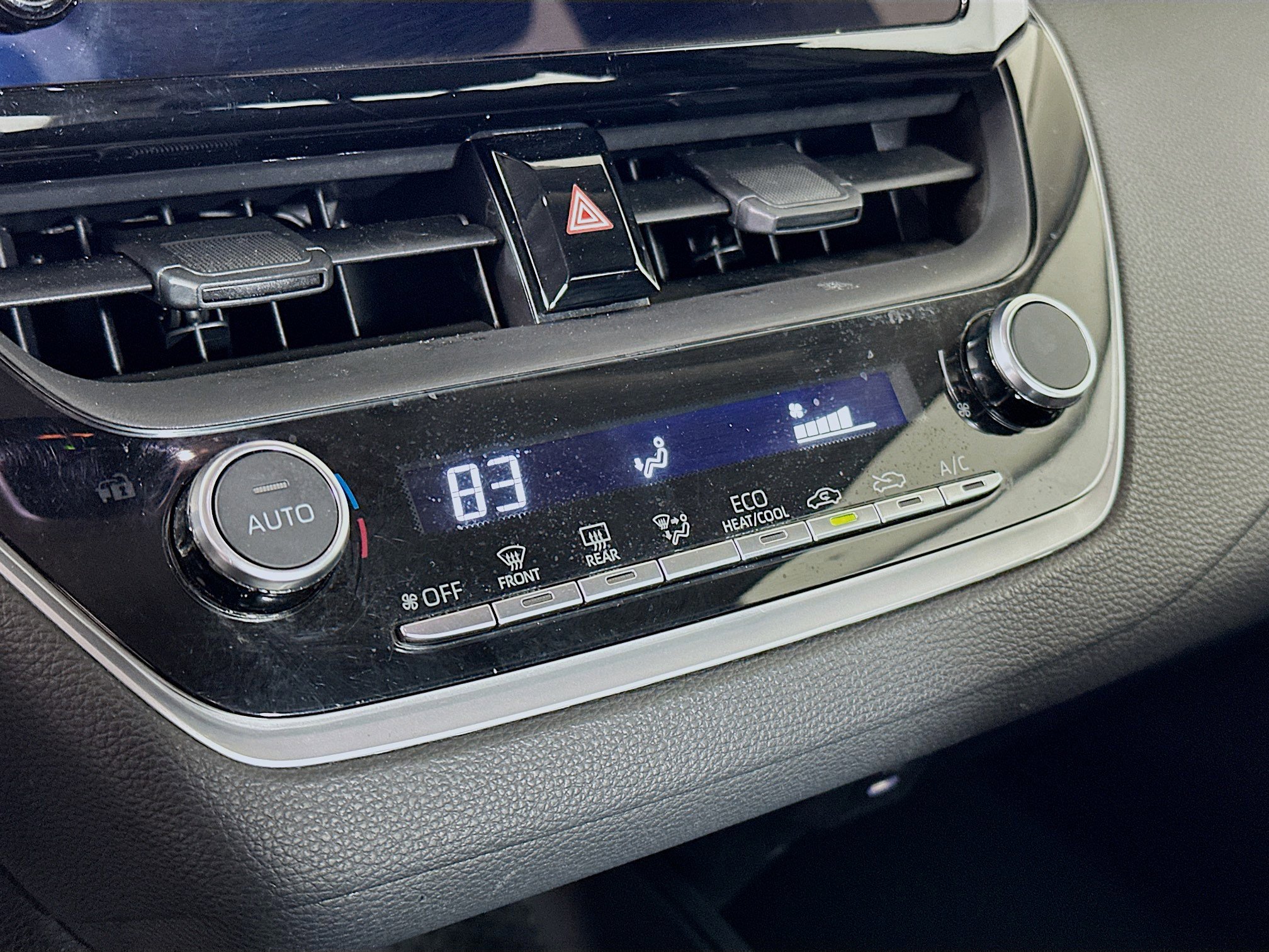 Used 2024 Toyota Corolla LE image 23