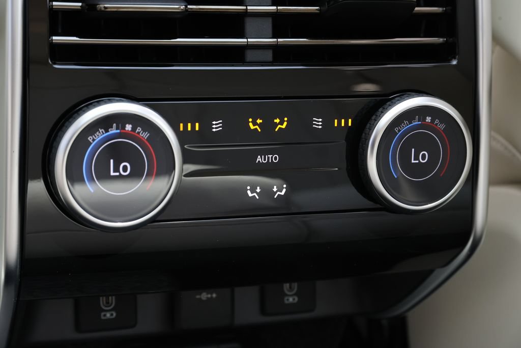 New 2026 Land Rover Range Rover SE AWD/4WD image 32
