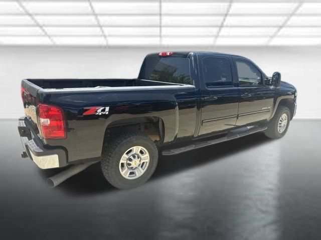 Used 2010 Chevrolet Silverado 2500 LTZ w/ Suspension Package, Off-Road AWD/4WD image 3