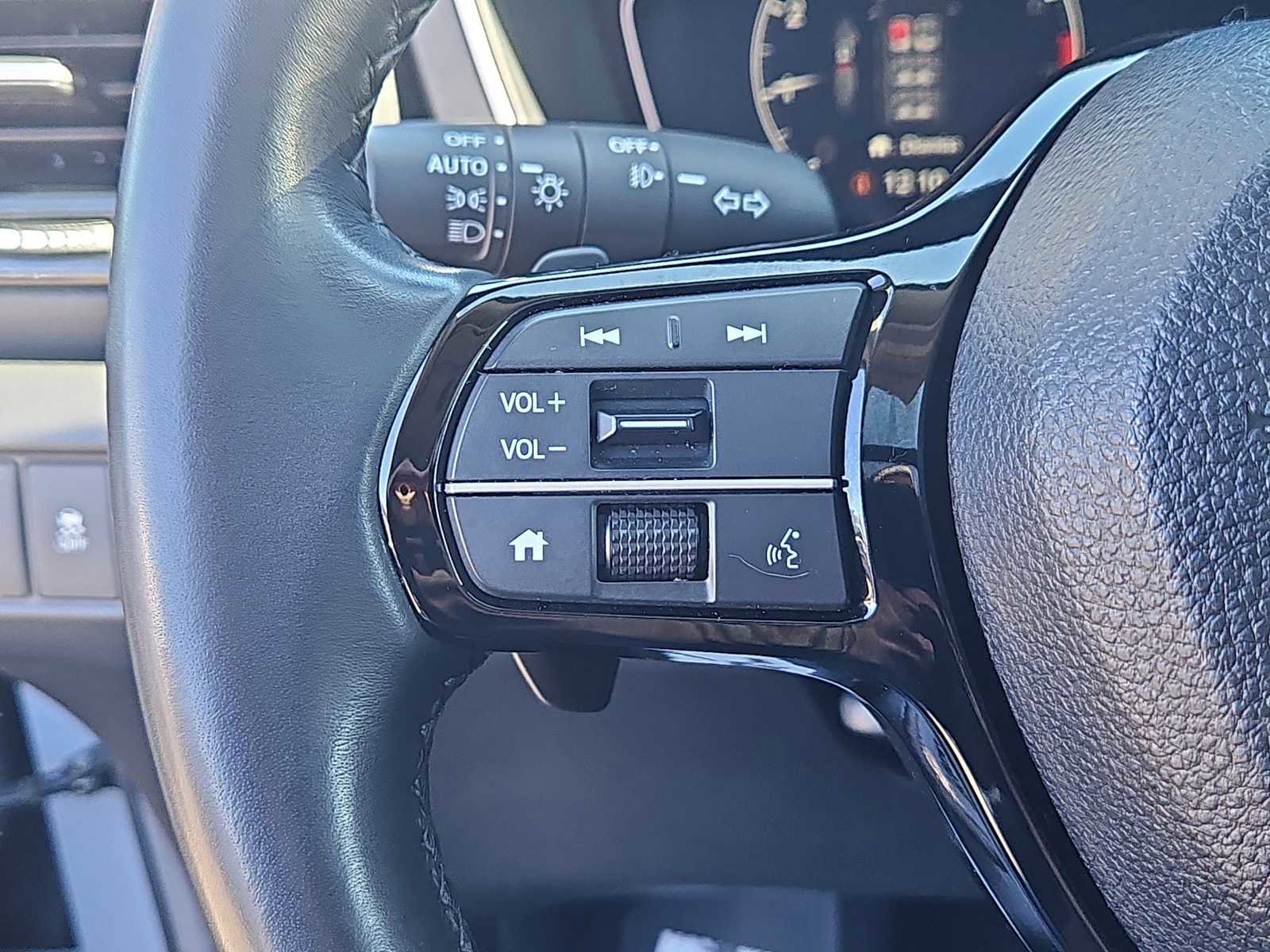 Certified 2025 Honda Pilot Touring image 26