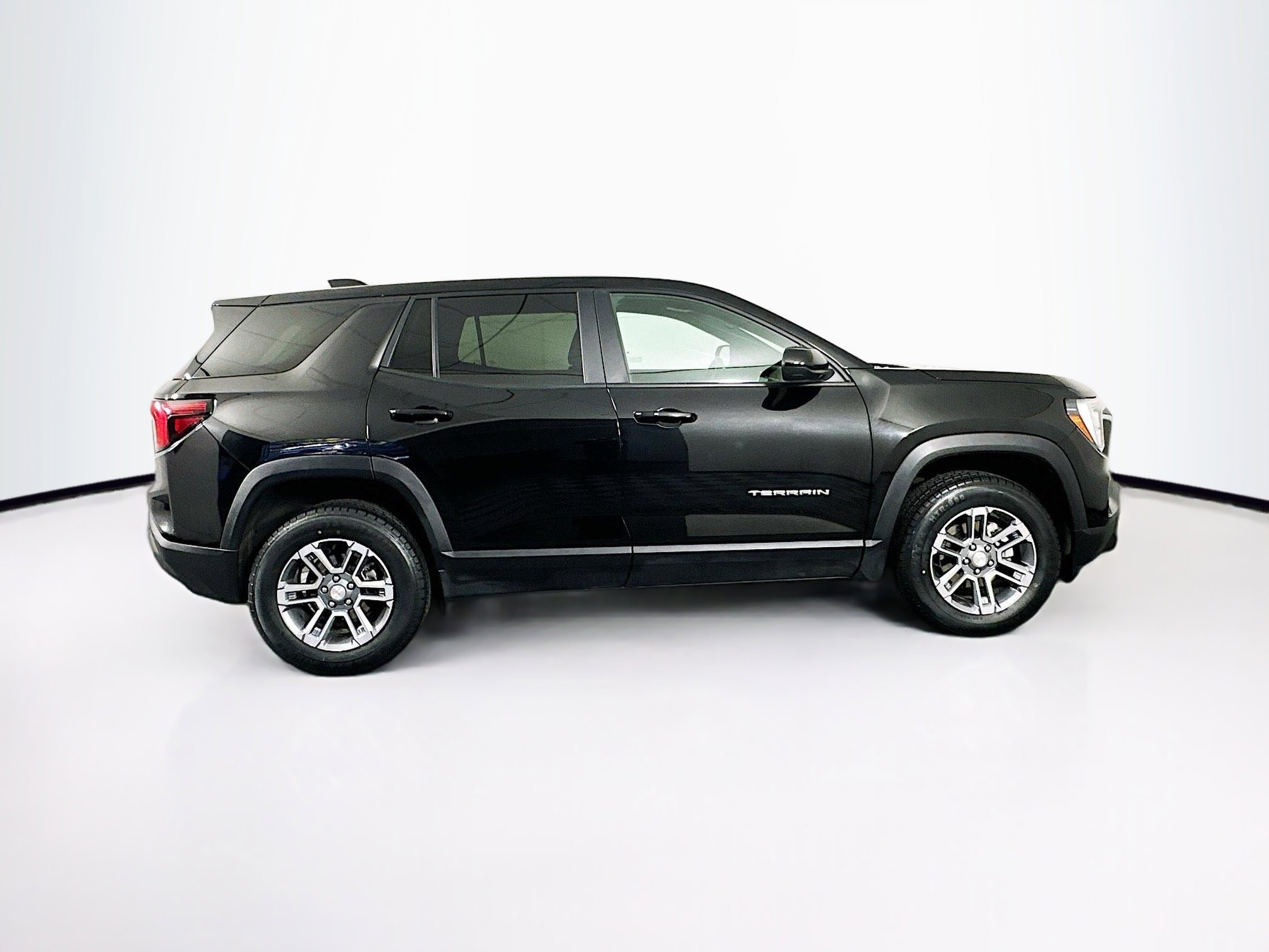 Used 2025 GMC Terrain Elevation image 10