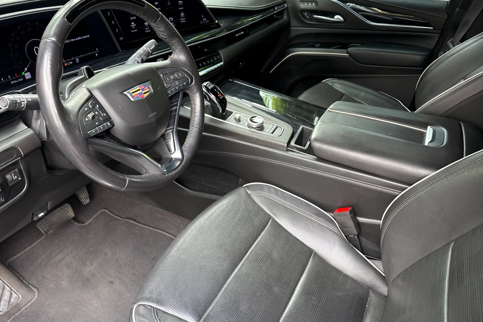 Used 2024 Cadillac Escalade Sport AWD/4WD image 11