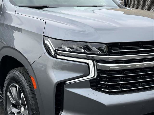 Used 2022 Chevrolet Tahoe LT w/ Luxury Package AWD/4WD image 12