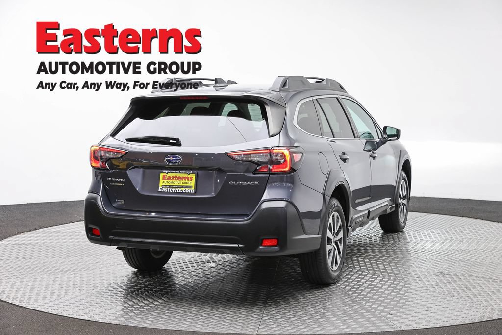 Used 2023 Subaru Outback Premium AWD/4WD image 5