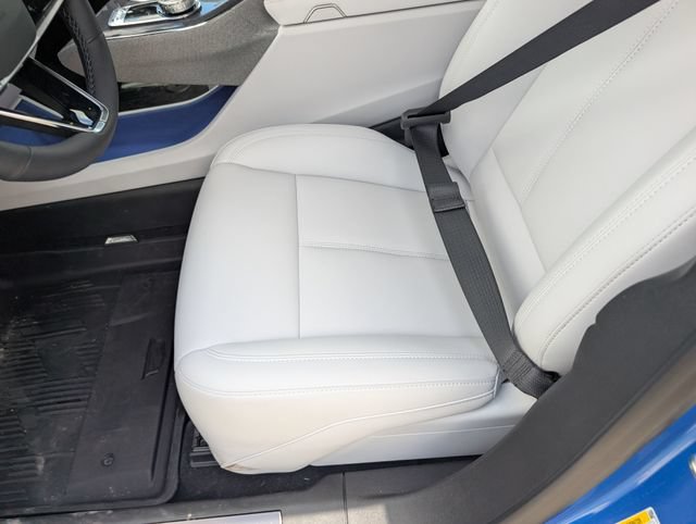 New 2026 Cadillac Optiq Luxury 1 w/ LPO, Floor Liner Package AWD/4WD image 22