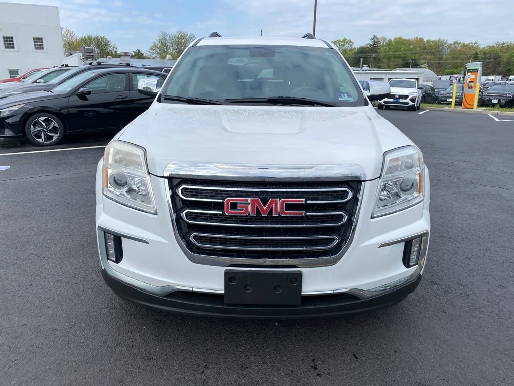 Used 2017 GMC Terrain SLE w/ Chrome Edition AWD/4WD image 3