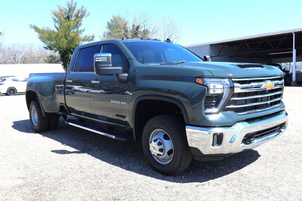 Used 2026 Chevrolet Silverado 3500 LTZ w/ LTZ Plus Package AWD/4WD image 7