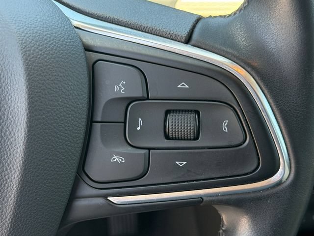 Used 2024 Buick Encore GX Sport Touring FWD image 27