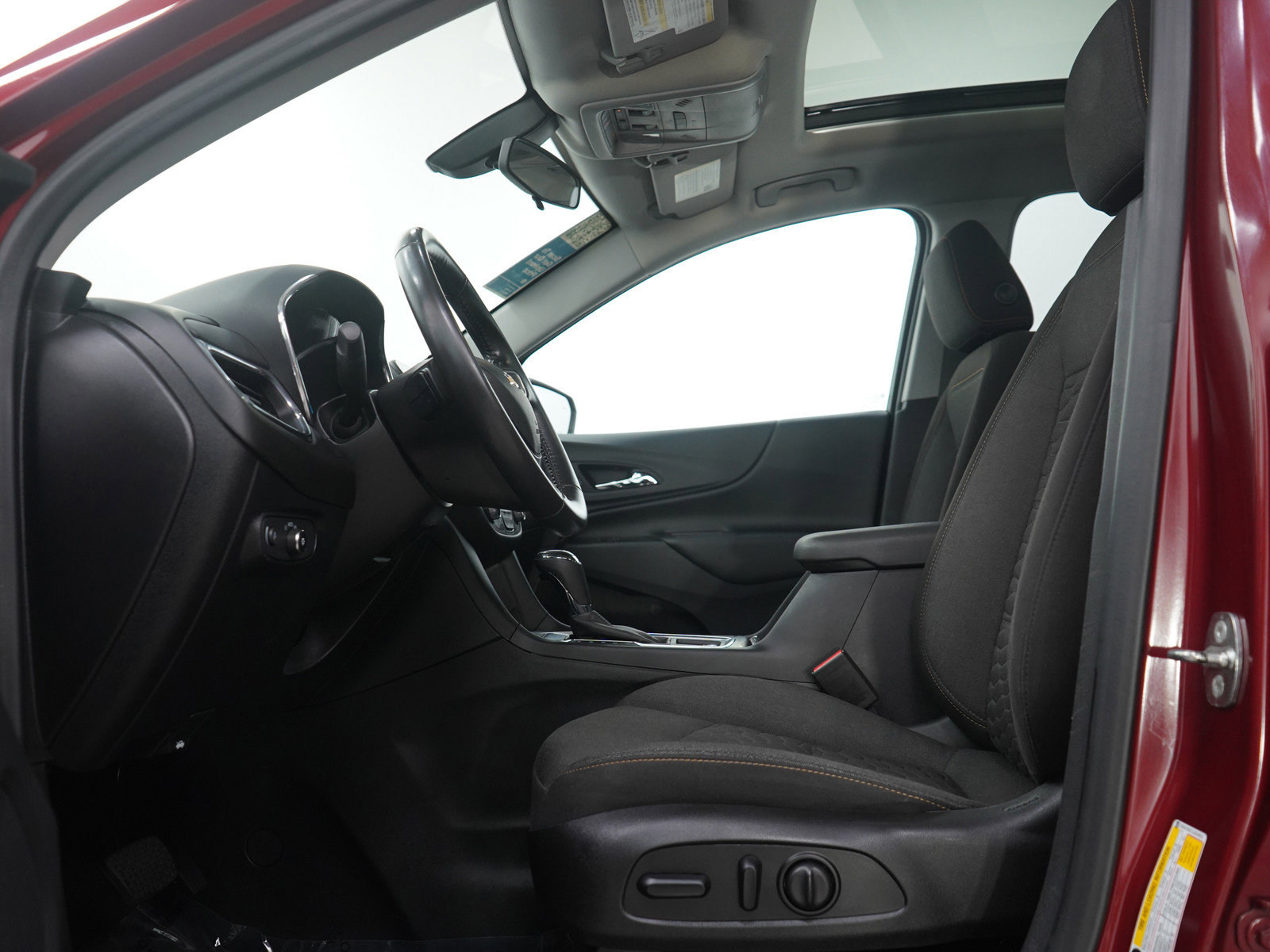 Used 2018 Chevrolet Equinox LT w/ Sun & Infotainment Package image 24