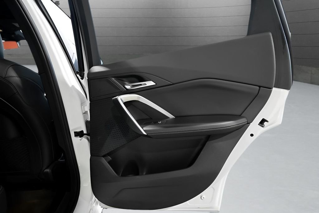 Used 2024 BMW X1 xDrive28i w/ M Sport Package image 35